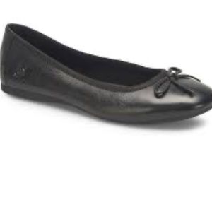 Born Brin Ballet flat black in size 9